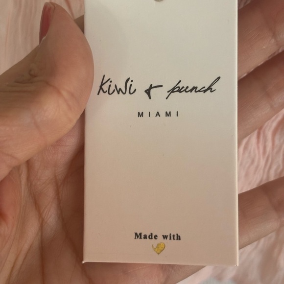 Elegant Pink Peplum Camisole - Picture 4 of 8